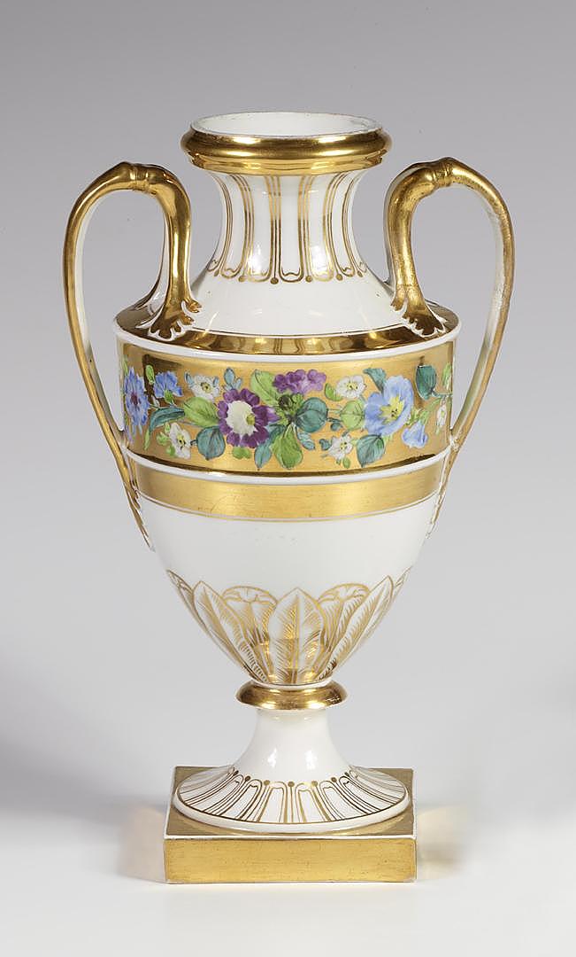 Vase from the Cabinet service, porcelain, overglaze painting, gilding